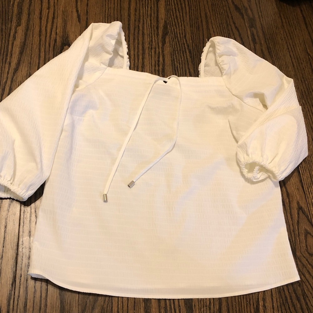 Elizabeth & James Puffed Sleeve Blouse